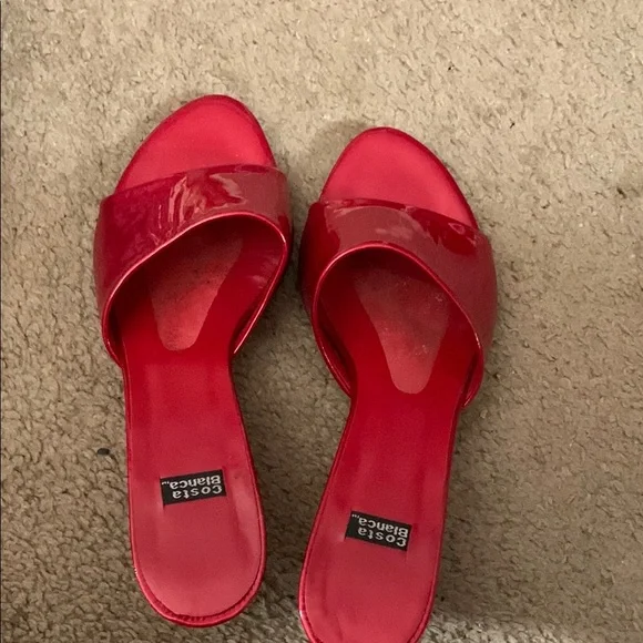 Costa Blanca Glossy Red Mules - Picture 1 of 2